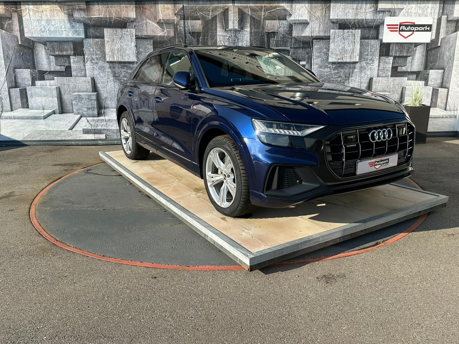 Audi Q8, 3.0TDi,210KW,mHEV,MATRIX,Sline