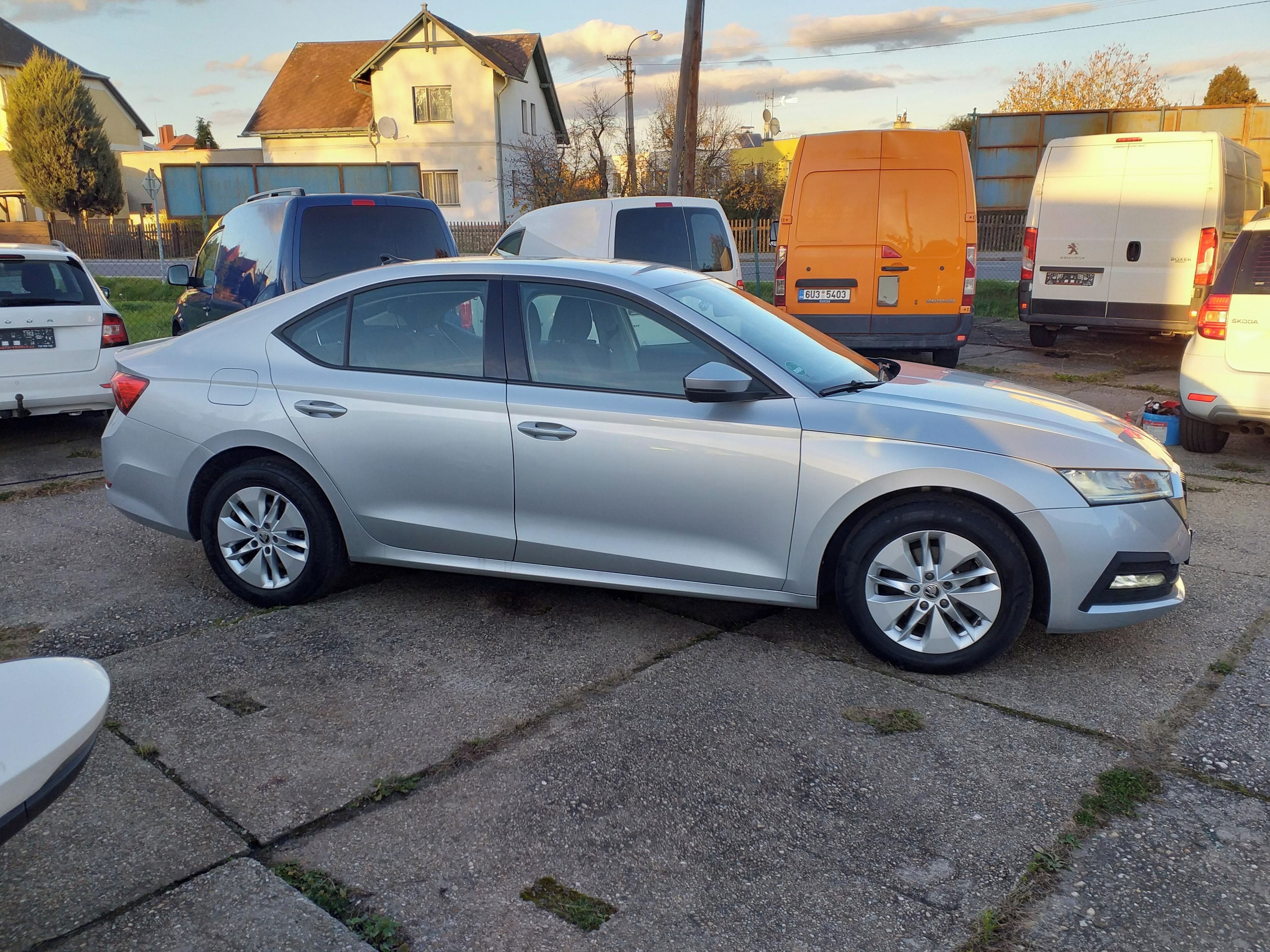 Škoda Octavia, IV,2,0 TDi,ESP,AUT.KLIMA,ABS, - fotka 4