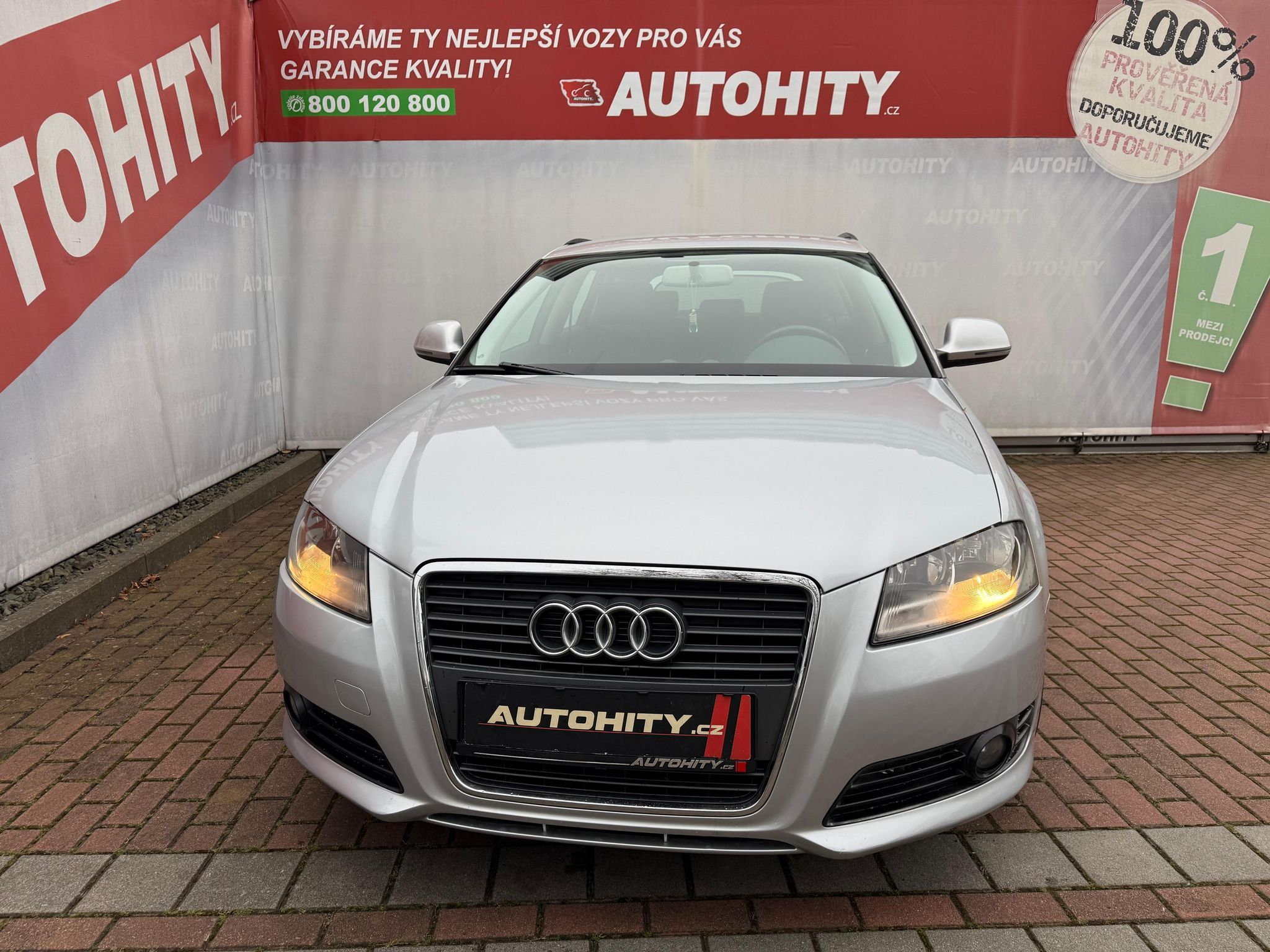 Audi A3, 2.0 TDi, AutoAC - fotka 2