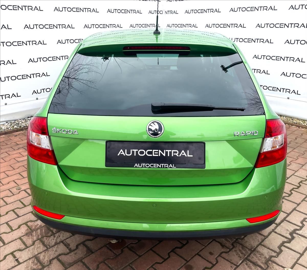 Škoda Rapid, 1,6 1,6tdi JOY 85kw led,xenon - fotka 5