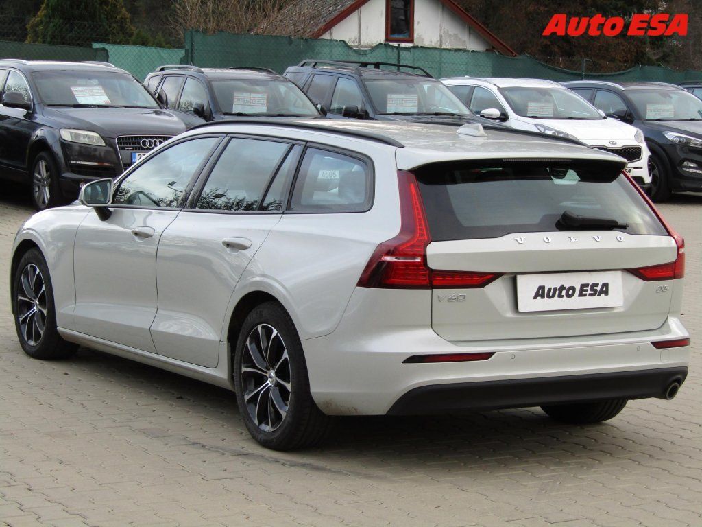 Volvo V60, 2.0 D3,Momentum,AT - fotka 6