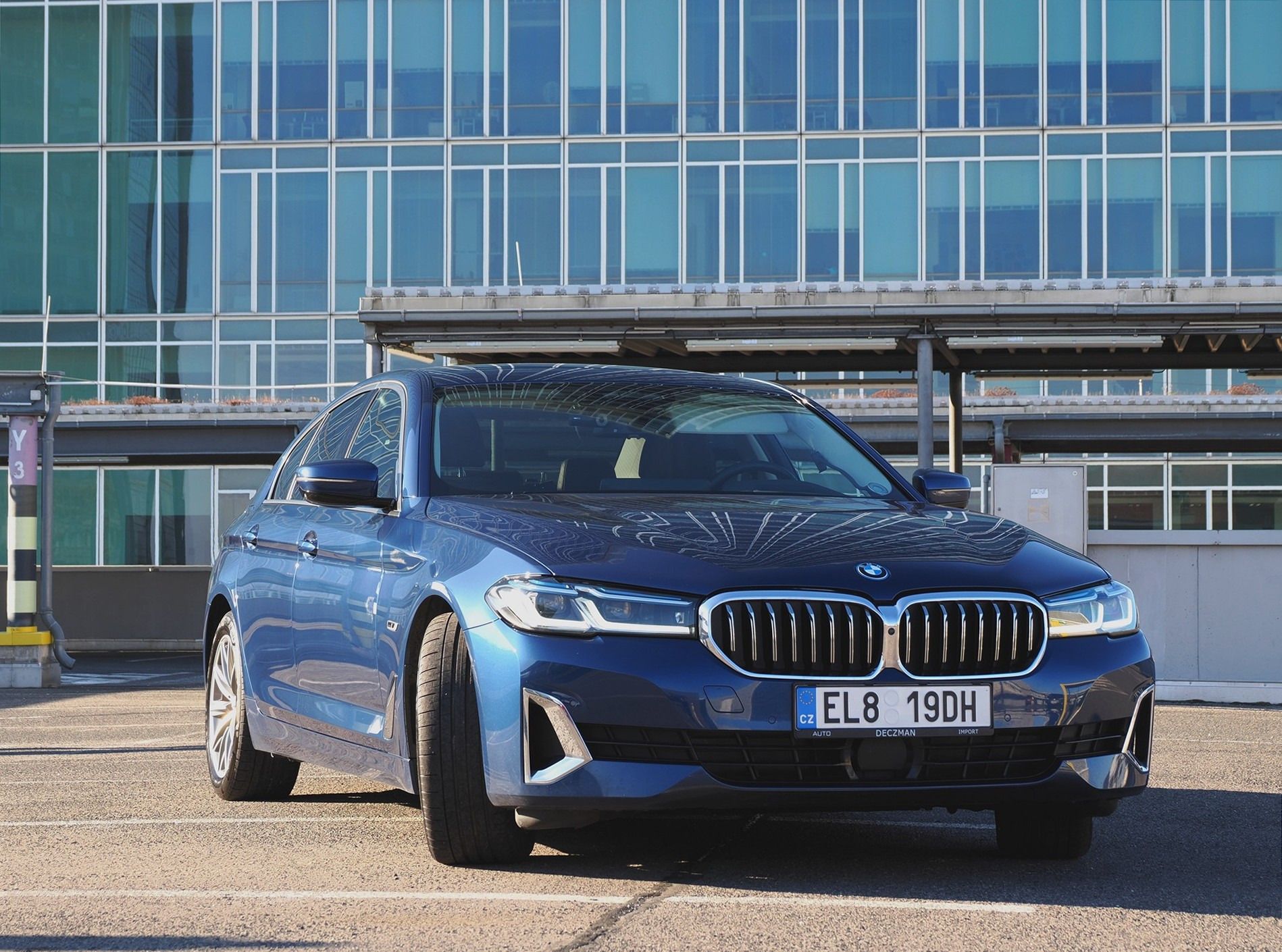 BMW Řada 5, 545e xDrive, Luxury, masáž - fotka 3