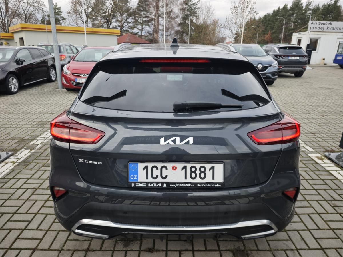 Kia XCee´d, 1,5 T-GDI 7DCT automat  TOP - fotka 5
