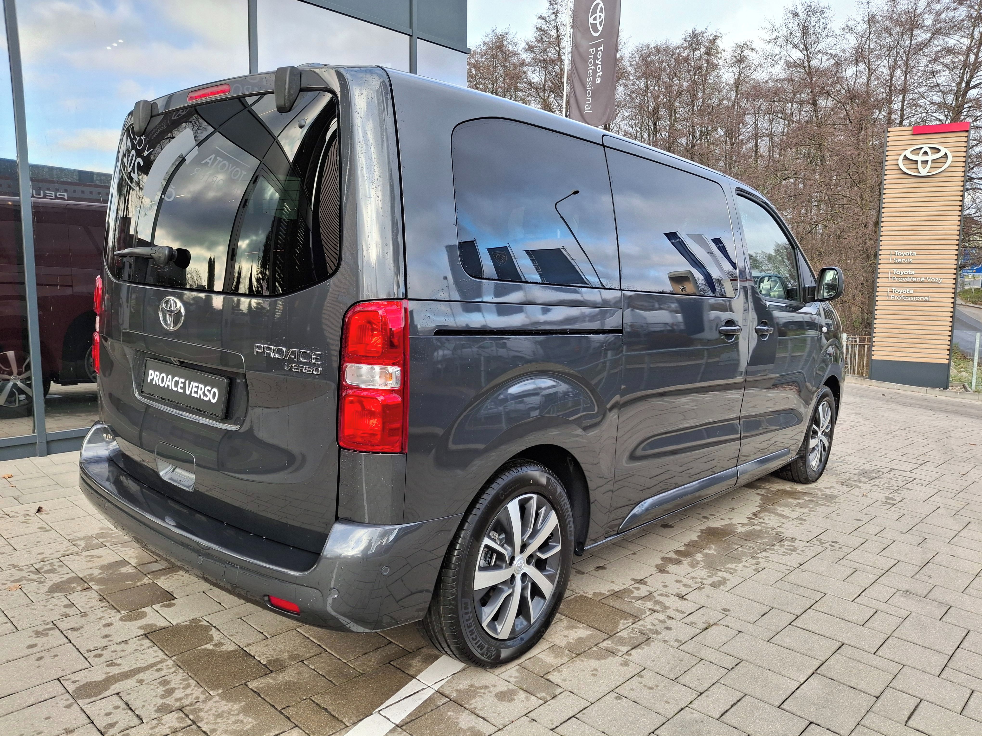 Toyota Proace Verso, 2.0 177k 8AT L1 Family 8S - fotka 4