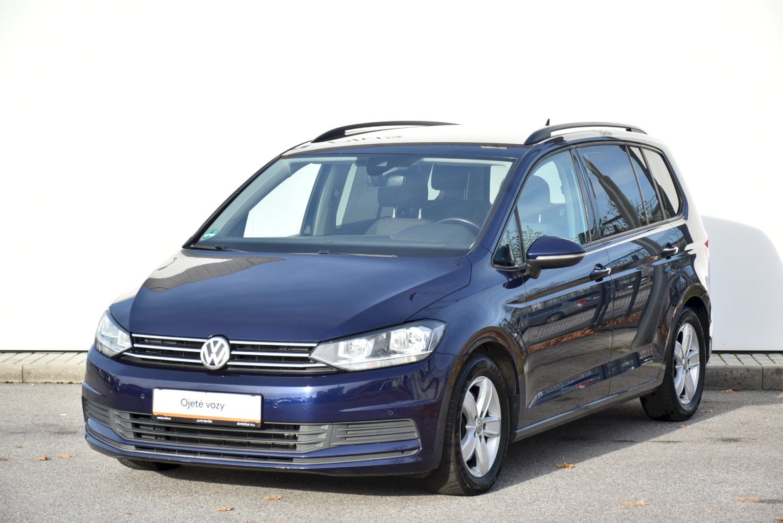 Volkswagen Touran, Trendline 2.0 TDI 110kW DSG - fotka 6