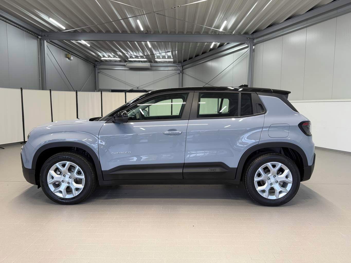 Jeep Avenger, Electric - Altitude 54kWh 156k - fotka 2
