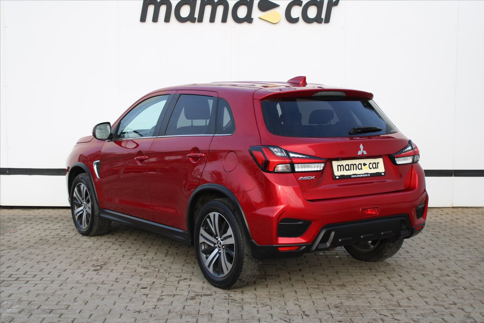 Mitsubishi ASX, 2.0 MIVEC INTENSE 4WD 1.MAJ ČR - fotka 5