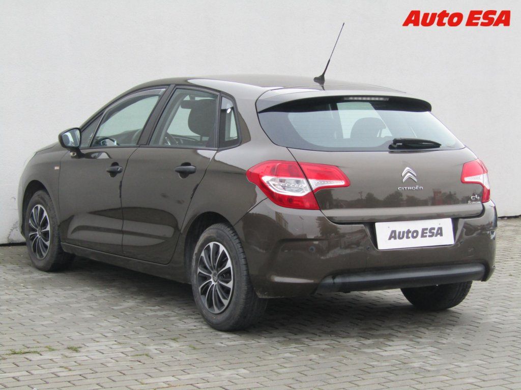 Citroën C4, 1.4i,ČR - fotka 6