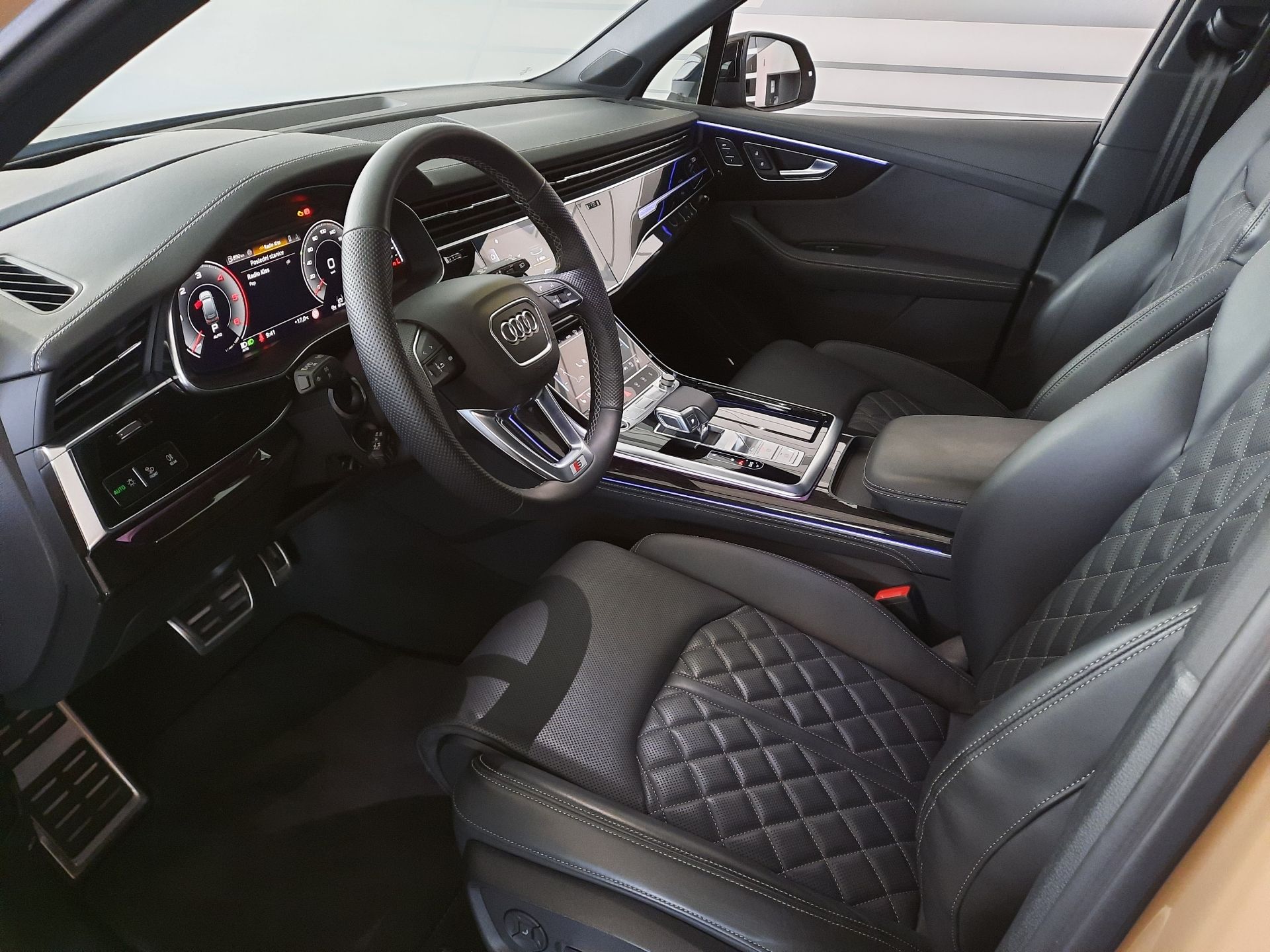 Audi Q7, 50 TDI quattro (210kW/285k) Ti - fotka 6