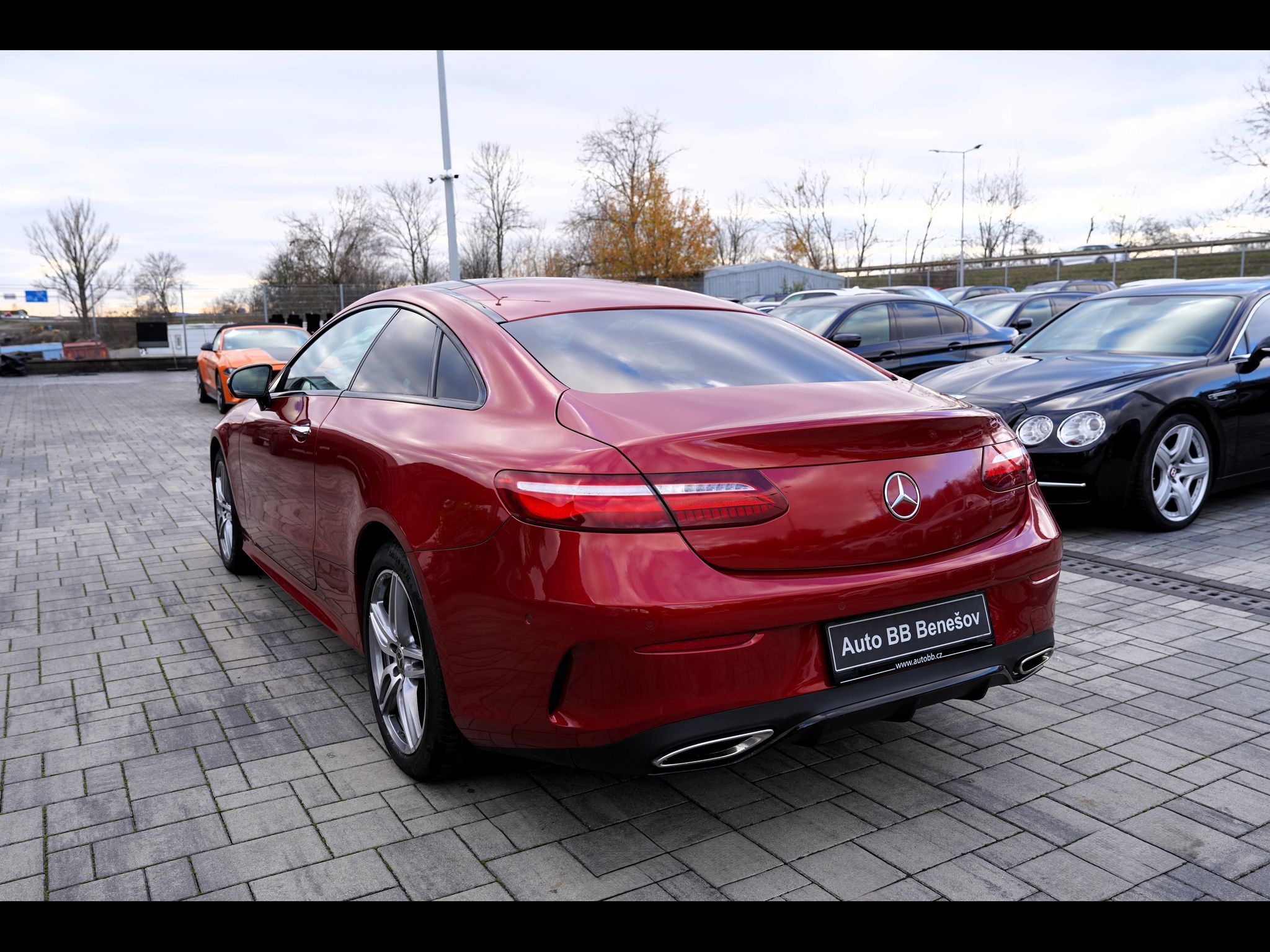 Mercedes-Benz Třídy E, E 400 AMG 4Matic+,Burmester - fotka 4