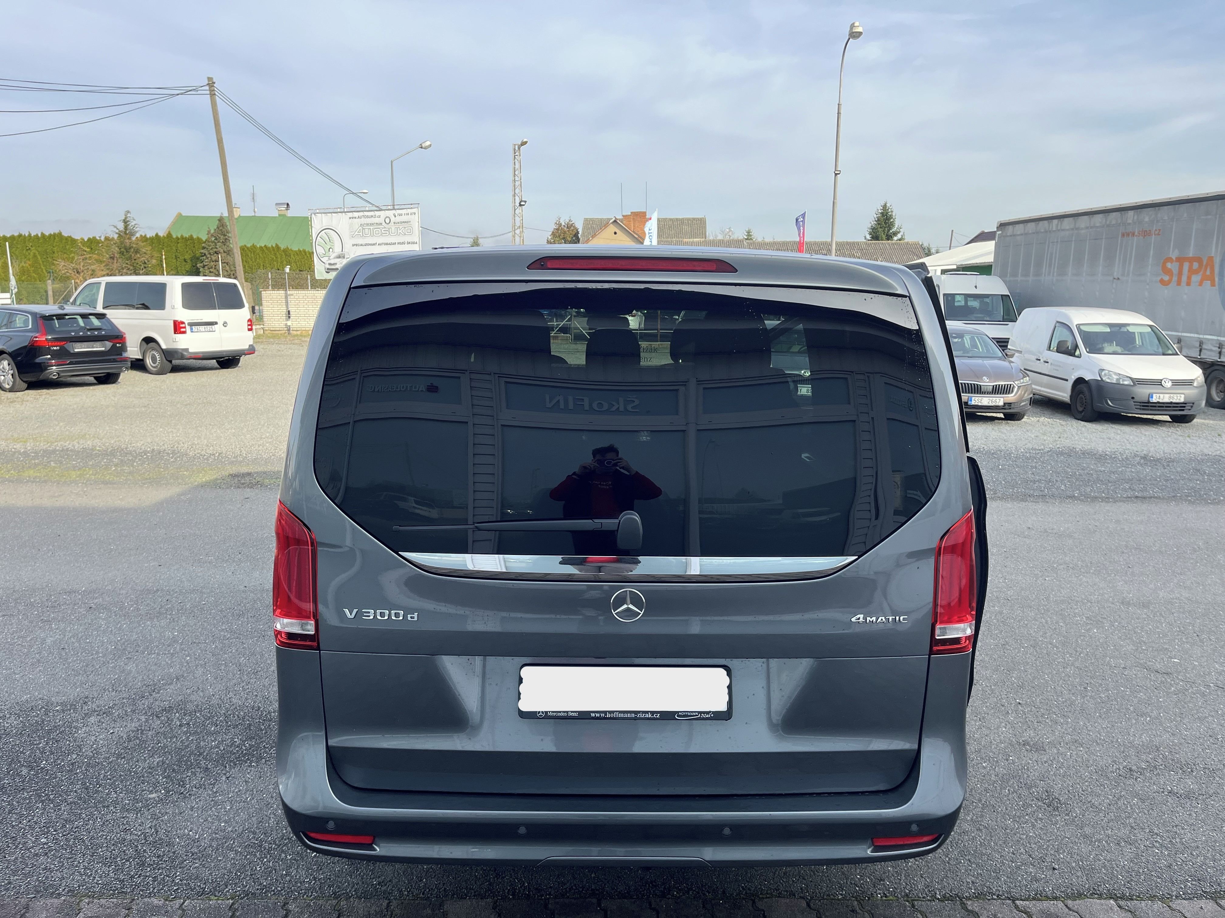 Mercedes-Benz Třídy V, V300 4MATIC - fotka 6