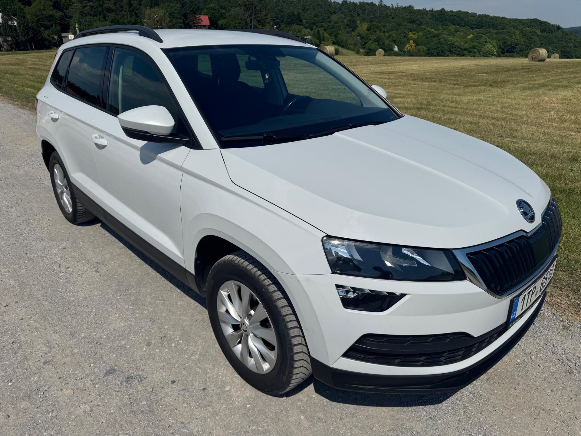 Škoda Karoq, 1.6TDI 85kW DSG AMBITION+ ACC - fotka 2
