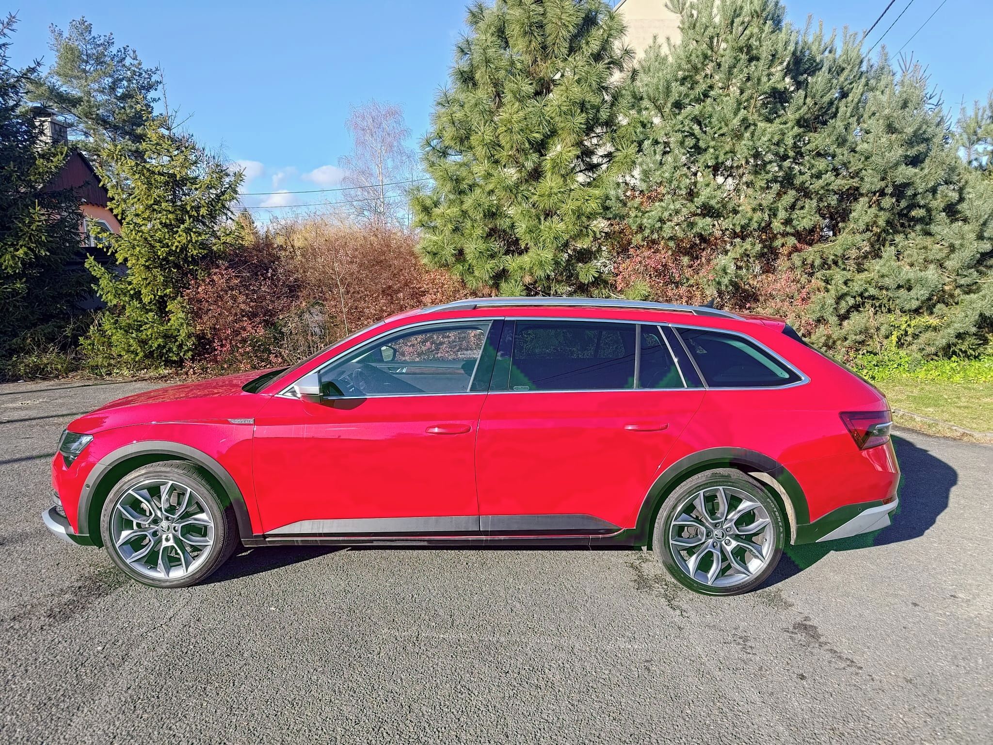 Škoda Superb, 2,0 TSI 206kW Scout WEBASTO - fotka 3