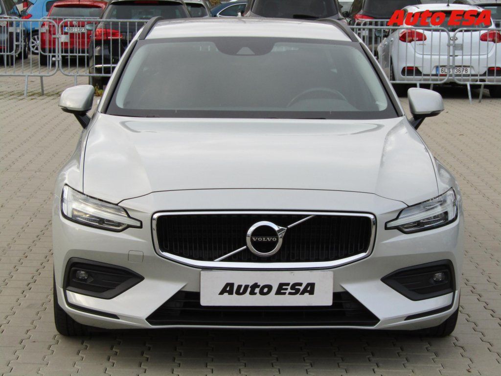 Volvo V60, 2.0 D3,Momentum,AT - fotka 2