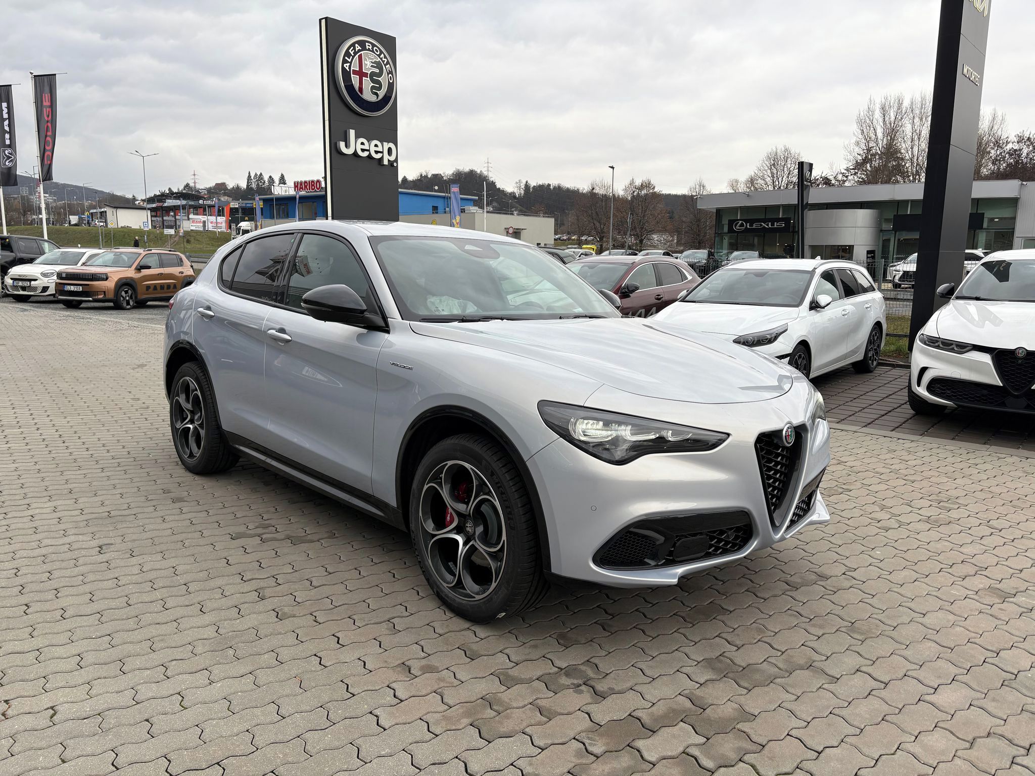 Alfa Romeo Stelvio, Veloce 2.0 Turbo 280k AT8 Q4