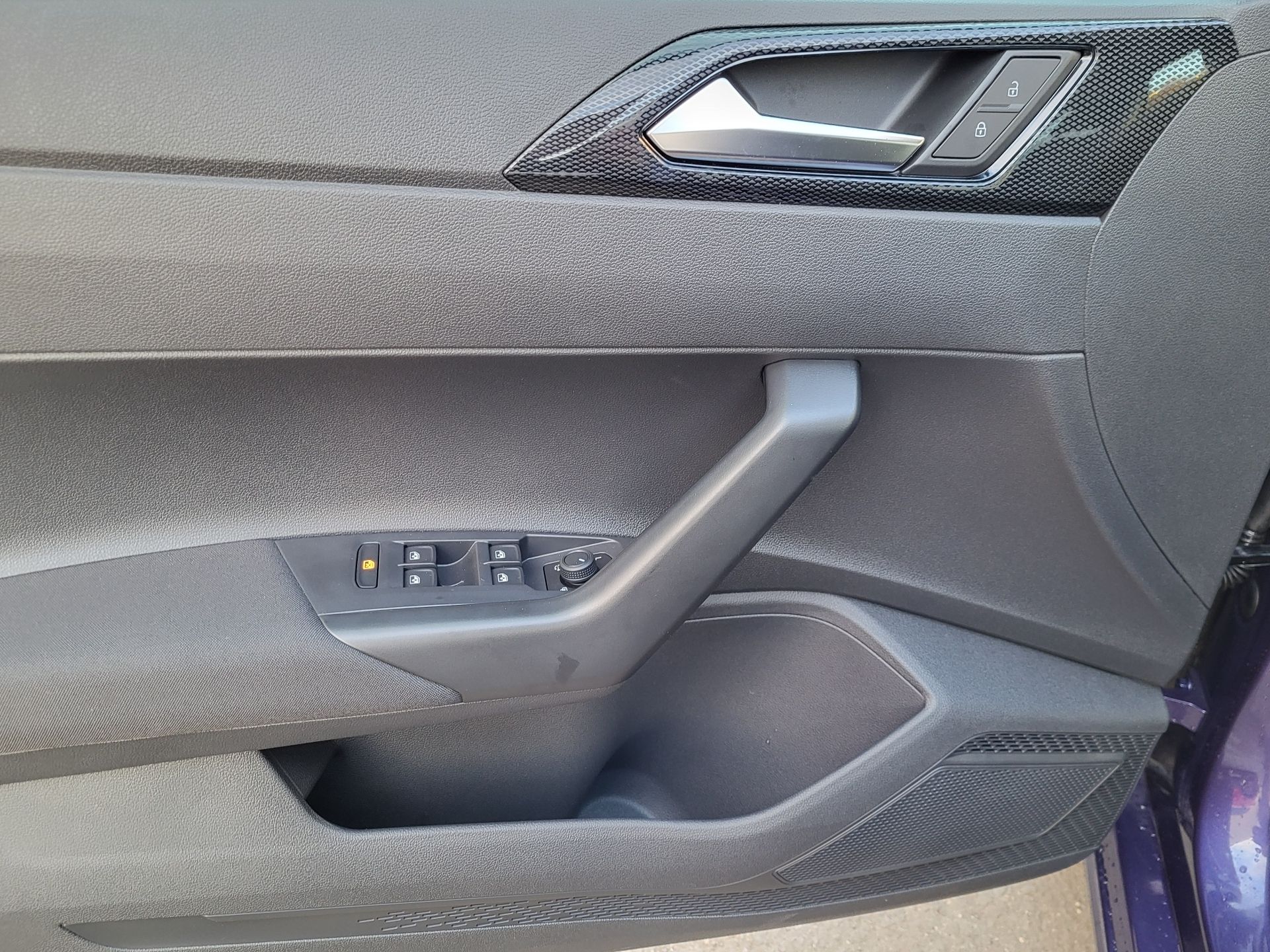 Volkswagen Polo, People 1,0 TSI 70kW 7DSG-nové - fotka 6