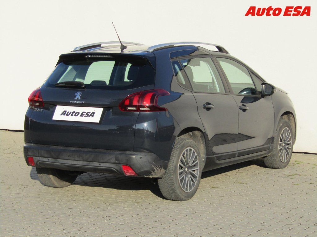 Peugeot 2008, 1.2 PT,ČR,Active - fotka 4