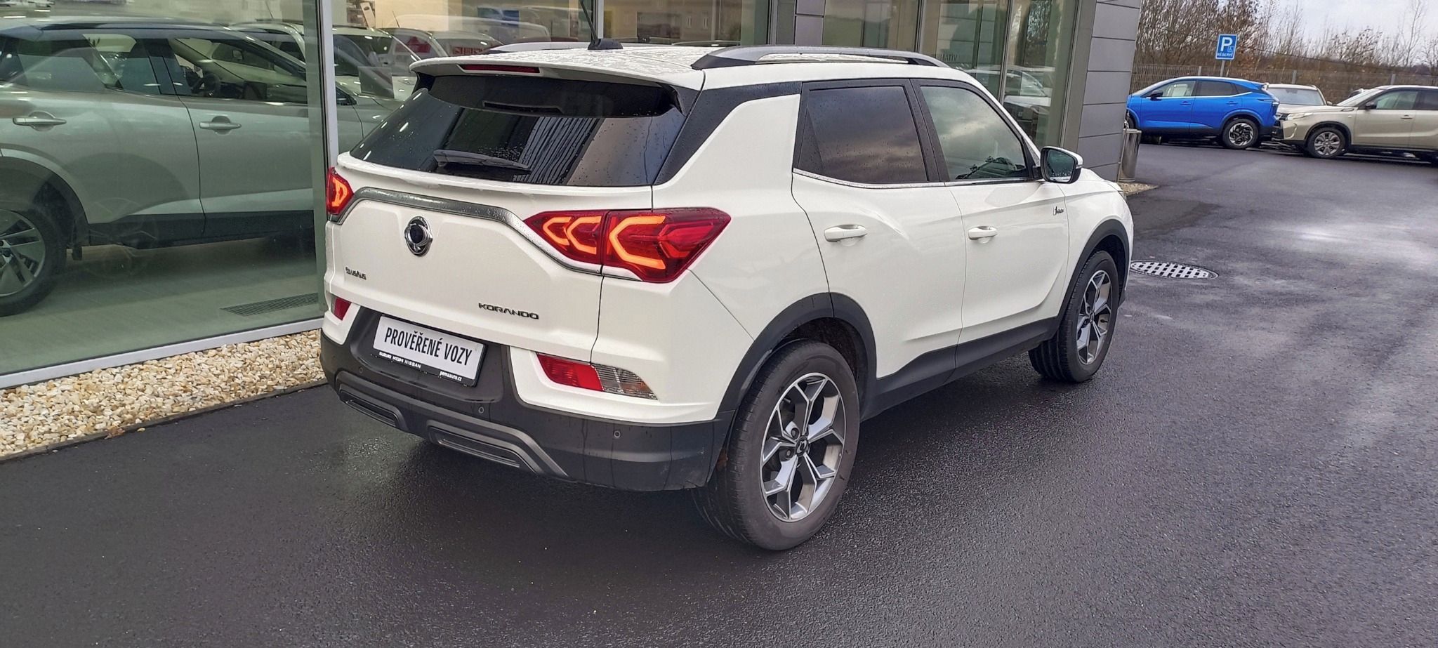 SsangYong Korando, 1,5T STYLE+ AT, ČR,1.MAJ - fotka 6