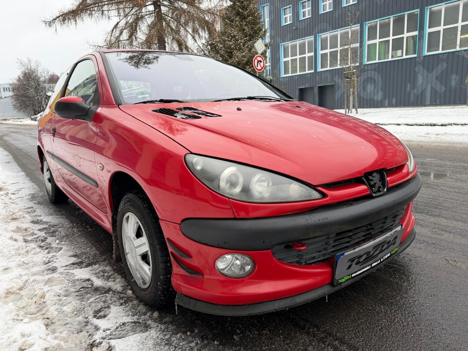Peugeot 206, 1,4i / 55 kW / sada pneu - fotka 6
