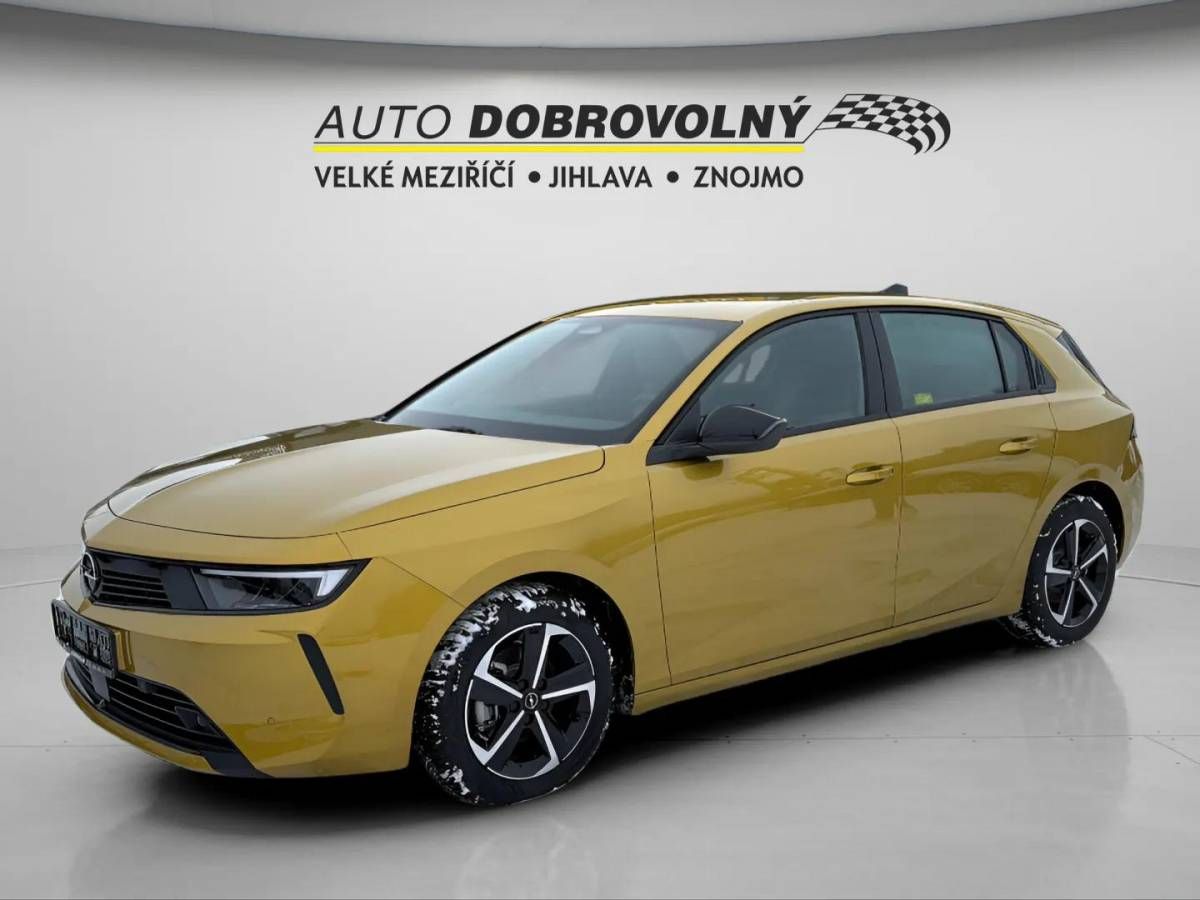 Opel Astra, Edition HB 1.2 TURBO (96kW/130 - fotka 2