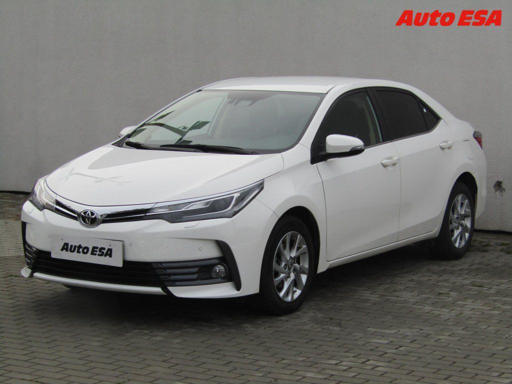 Toyota Corolla, 1.6i,ČR,LED,kamera - fotka 3