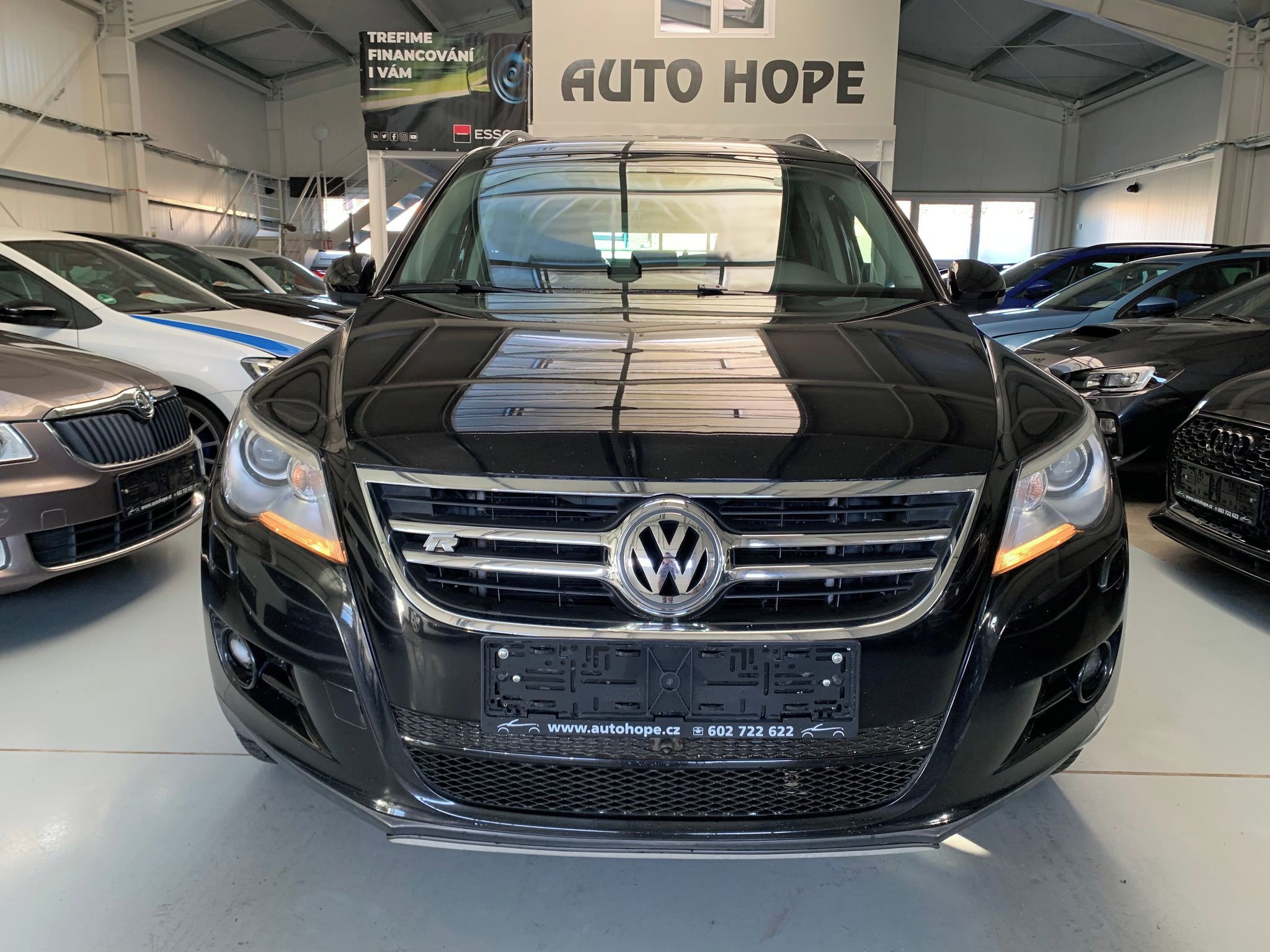 Volkswagen Tiguan, R-Line 2.0 TDI 4Motion SPORT - fotka 2