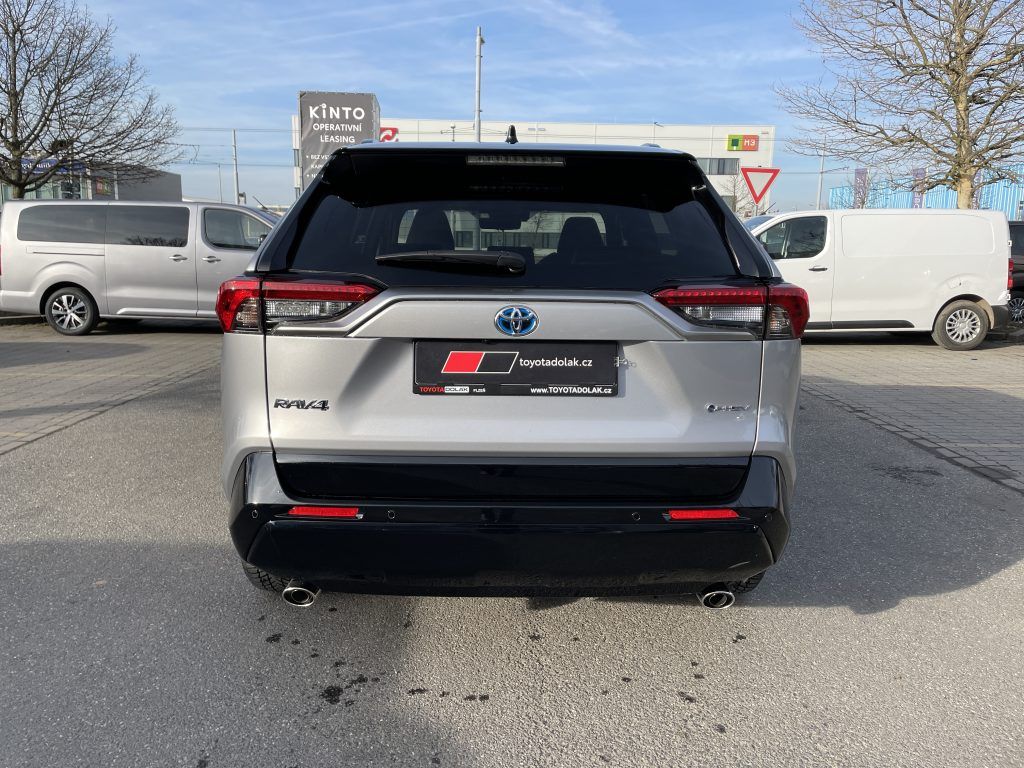 Toyota Rav4, 2.5 Plug-in Hybrid ODBĚR 2/26 - fotka 4