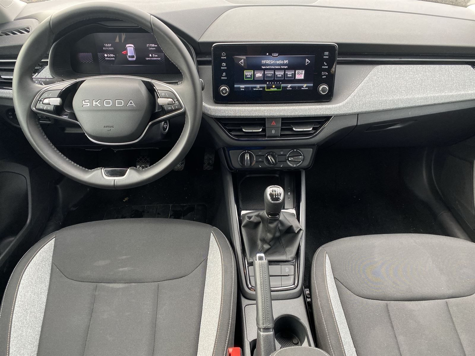 Škoda Scala, 1.0 TSI Selection - fotka 5