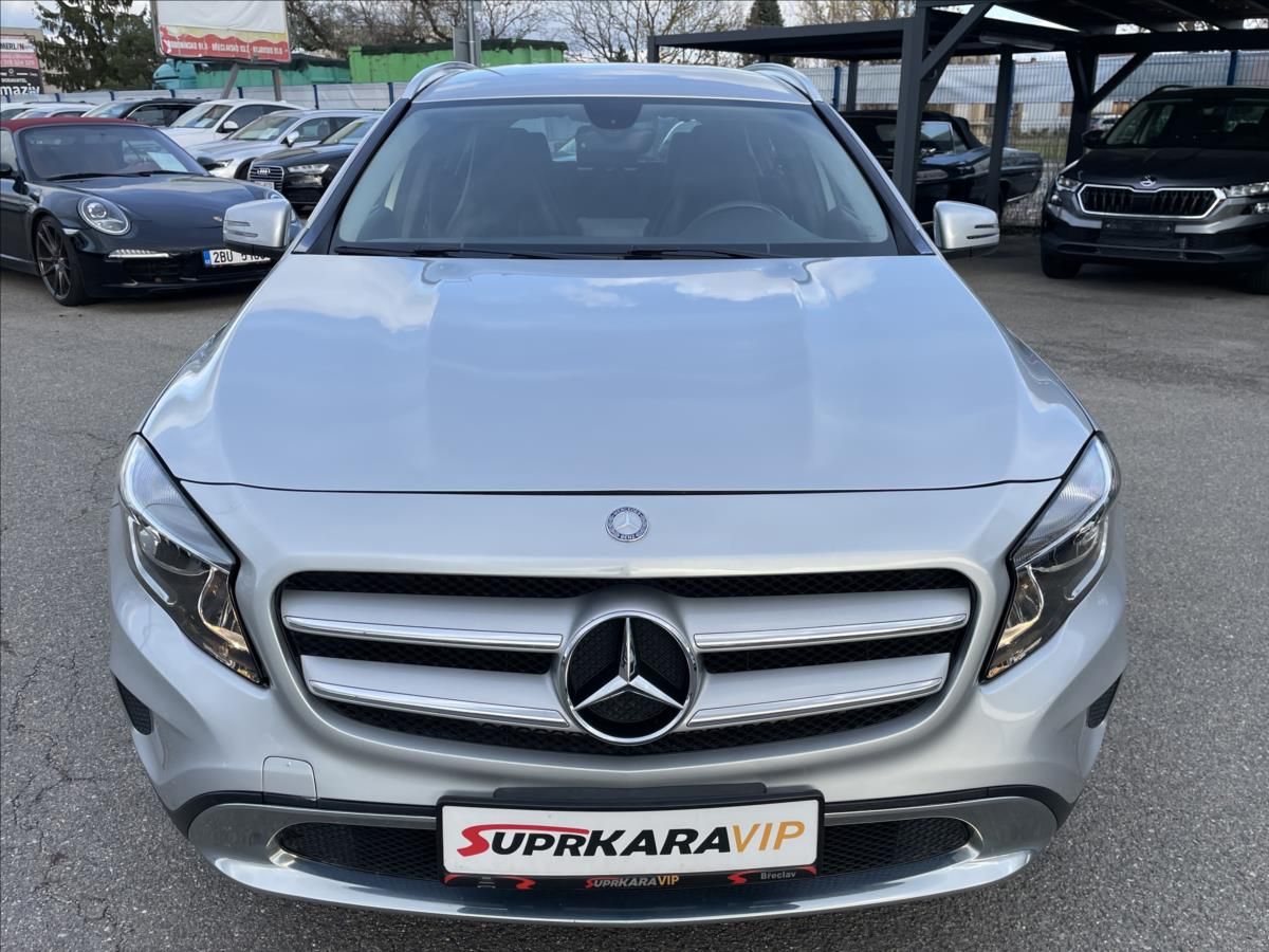 Mercedes-Benz GLA, 180 CDi Navi*Polokůže*Kamera - fotka 2