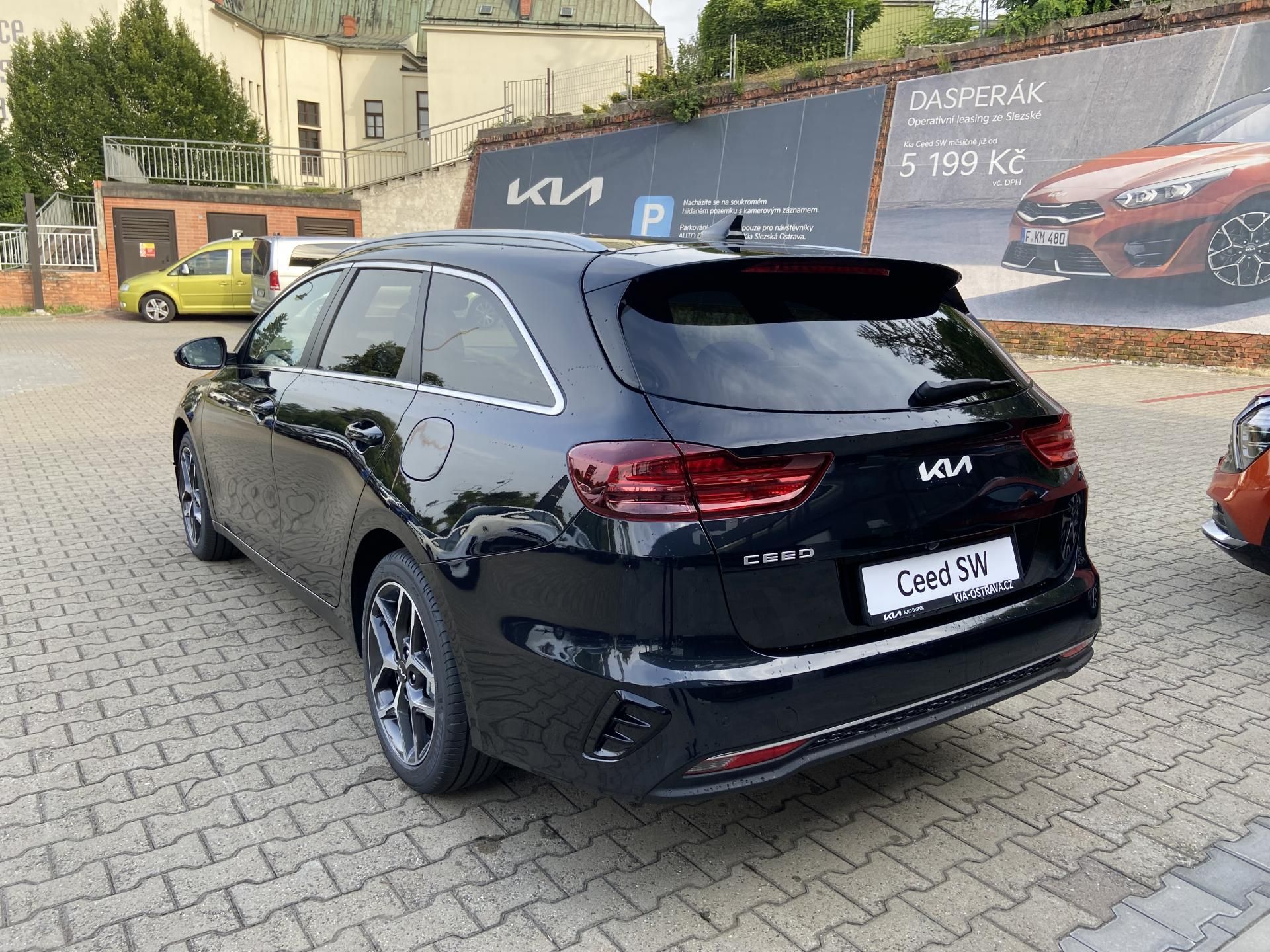 Kia Cee´d, SW 1,5T-GDi 7DCT TOP+Bus "ref" - fotka 5