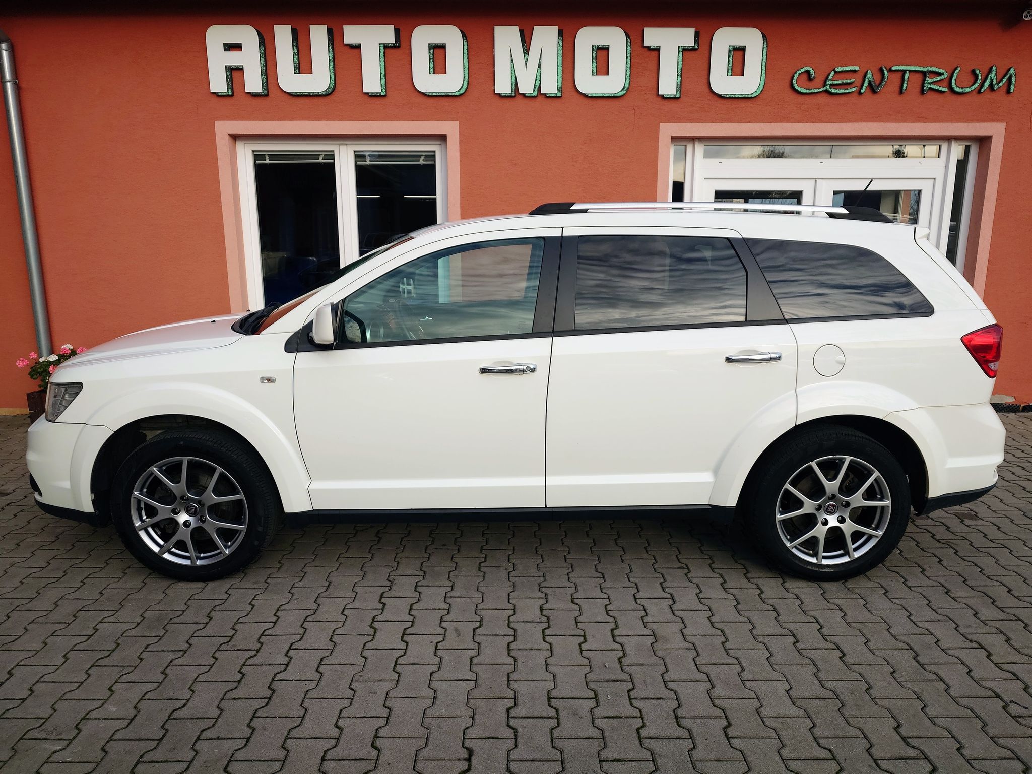 Fiat Freemont, 2.0 Multijet Lounge 125kW - fotka 2