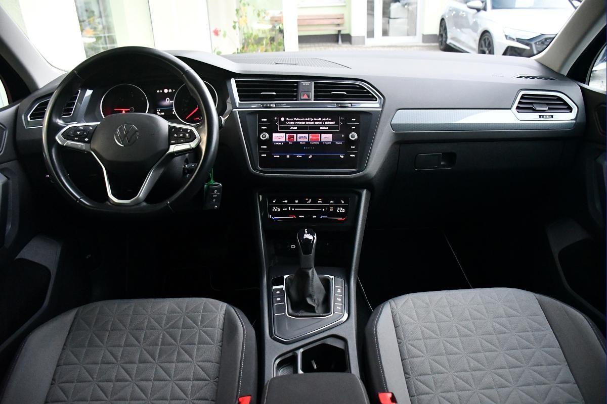 Volkswagen Tiguan, 2.0TDi DSG NAVI TAŽNÉ ČR 1.M - fotka 5