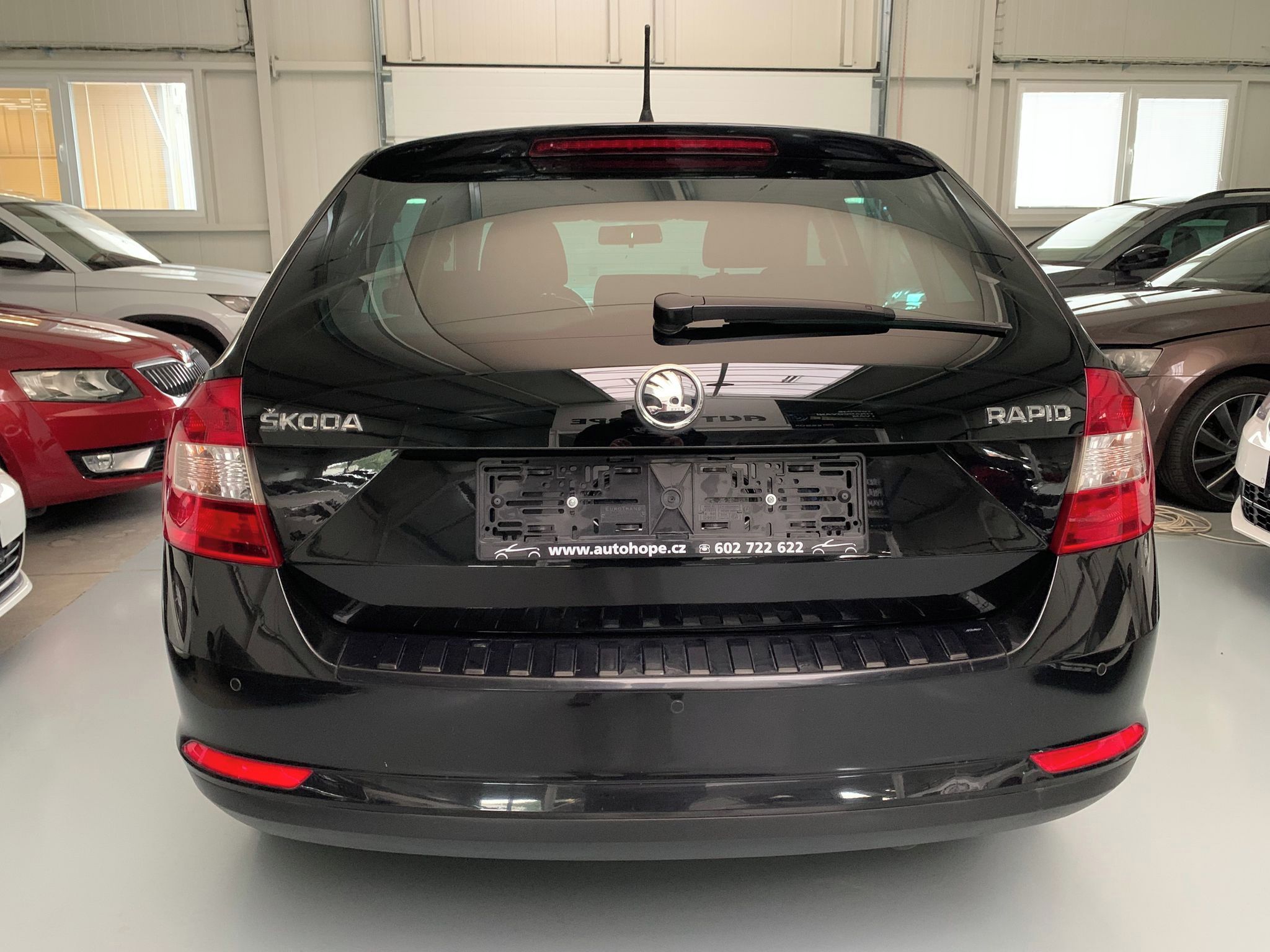 Škoda Rapid, 1.6 TDI Ambition Spaceback - fotka 5