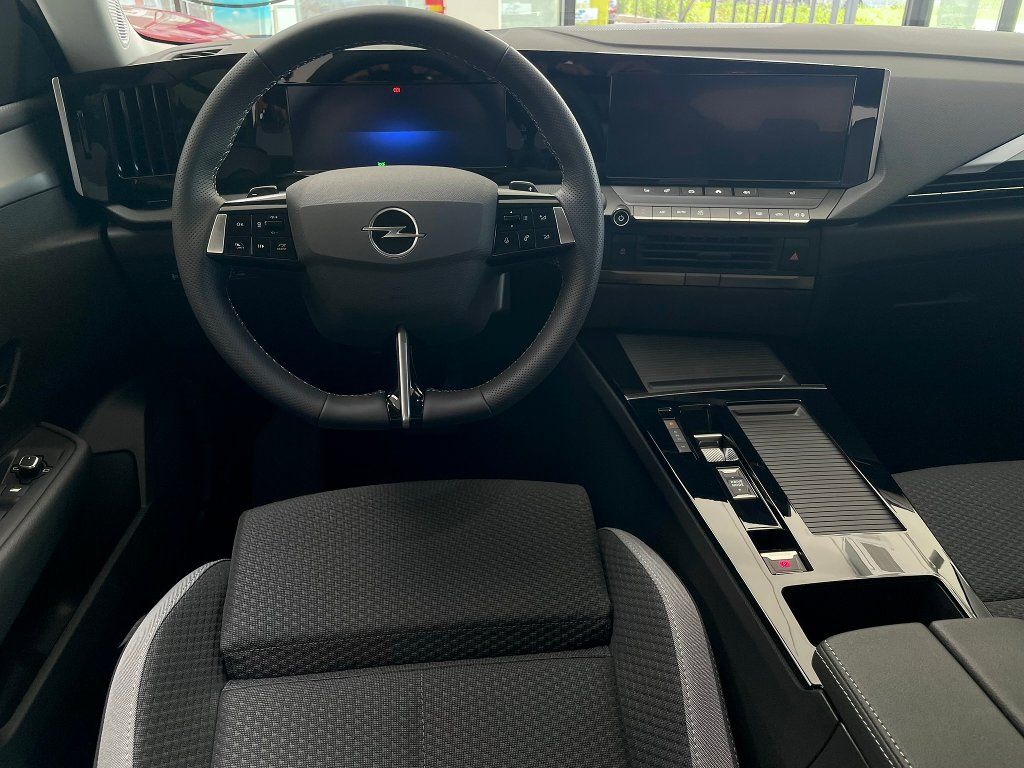 Opel Astra, ST elektrická 115kW - fotka 6