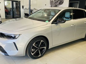 Elegance HB 1.6 PHEV 132kW/180