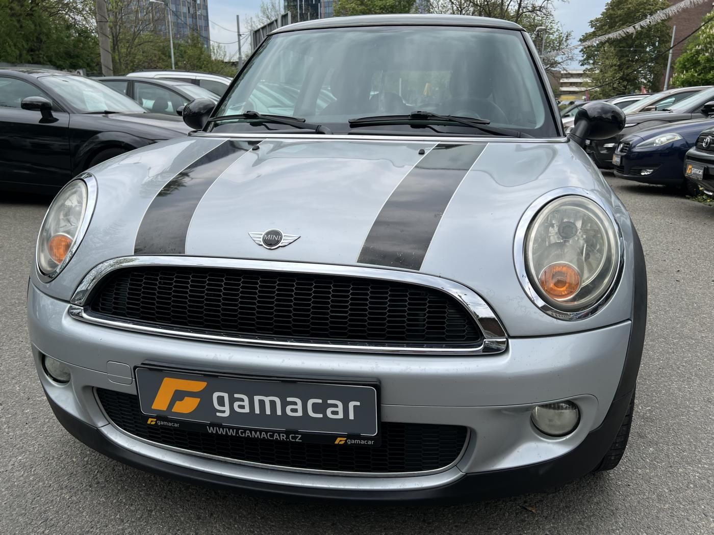 Mini Cooper, 1,6 BEZ KOROZE !! - fotka 2