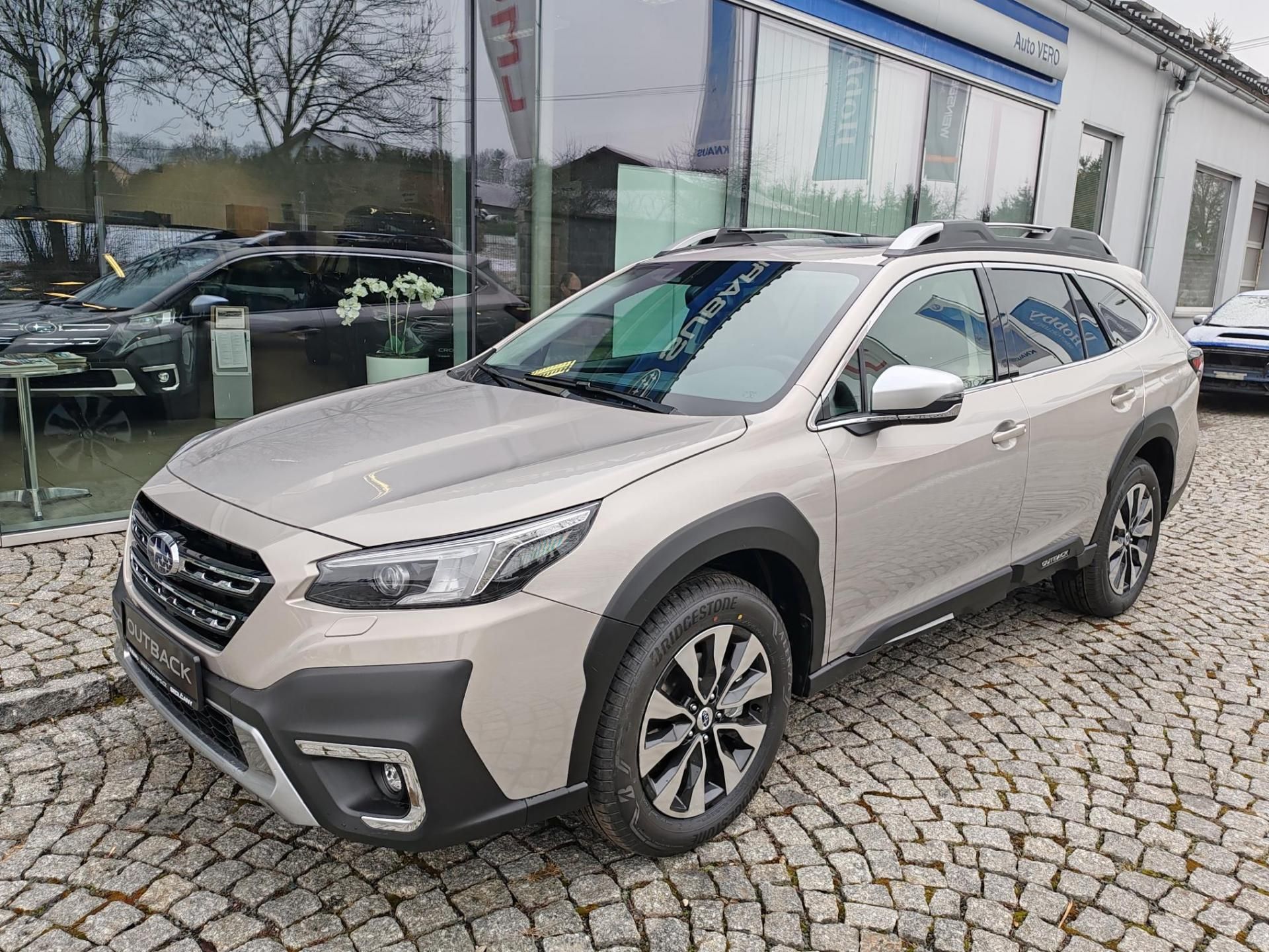 Subaru Outback, 2,5 Touring 4x4 - fotka 2