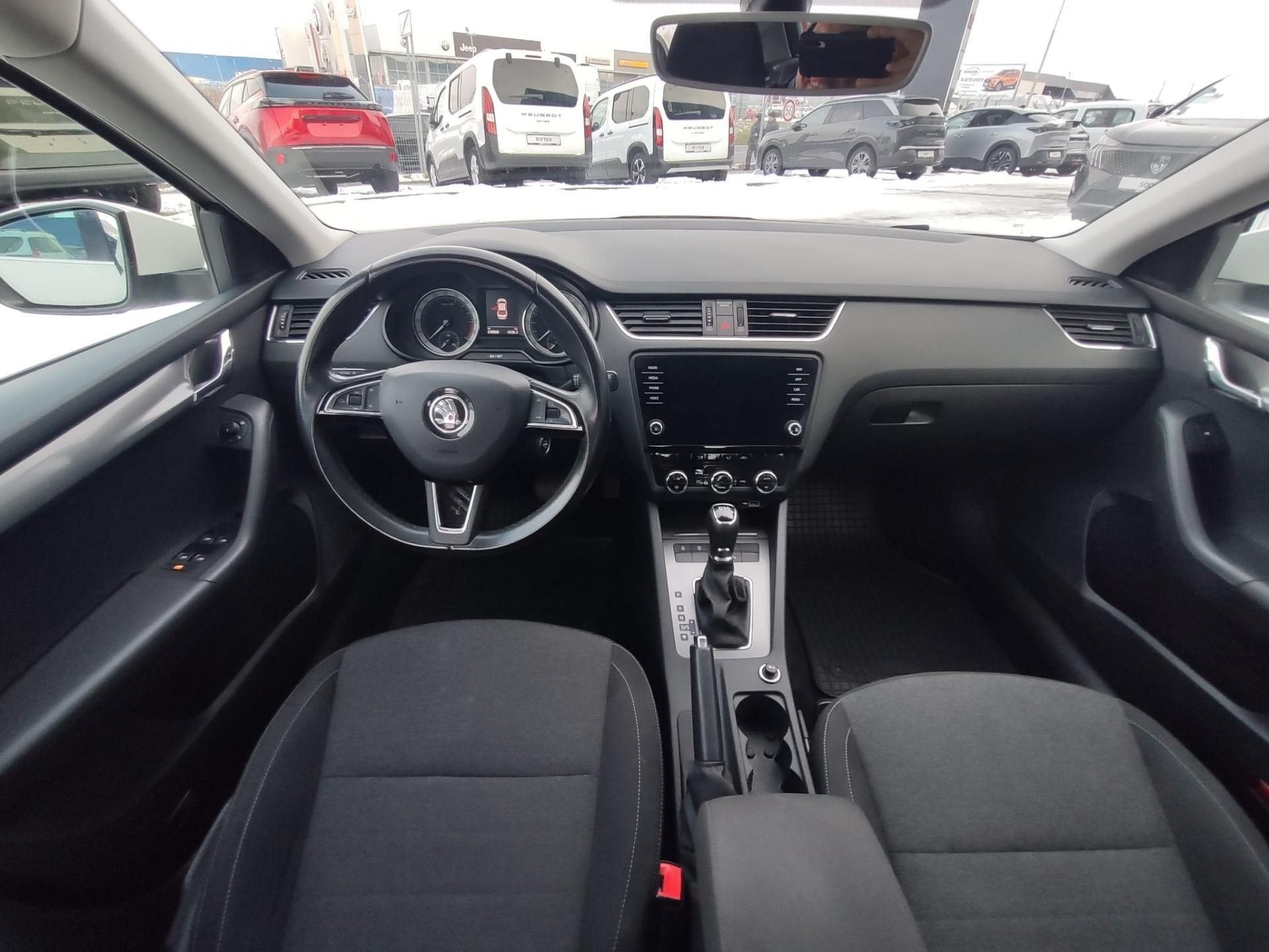 Škoda Octavia, 1.6 TDI 115k DSG TZ po STK - fotka 2