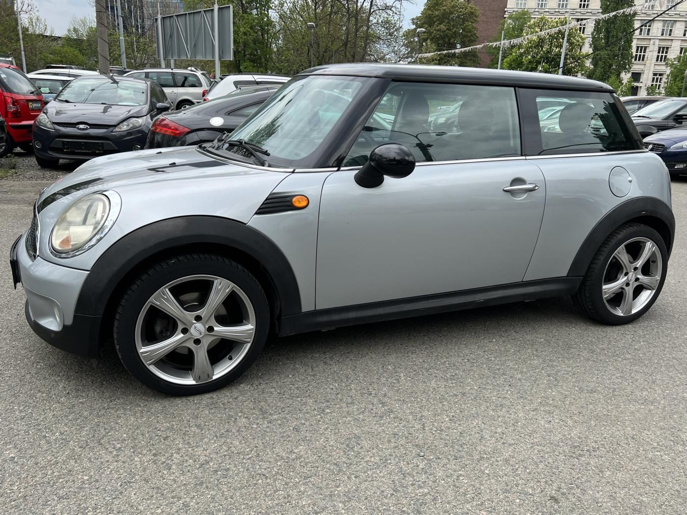Mini Cooper, 1,6 BEZ KOROZE !! - fotka 5