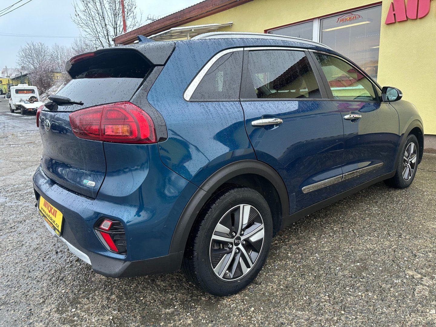 Kia Niro, 1.6 Plug-in Hybrid 104kW/1MAJ - fotka 3