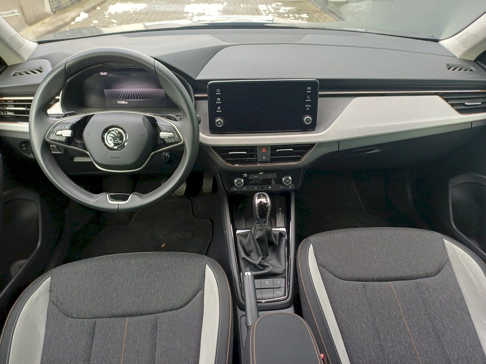 Škoda Kamiq, Top Selection DSG TSI 1.0 / 85 - fotka 5