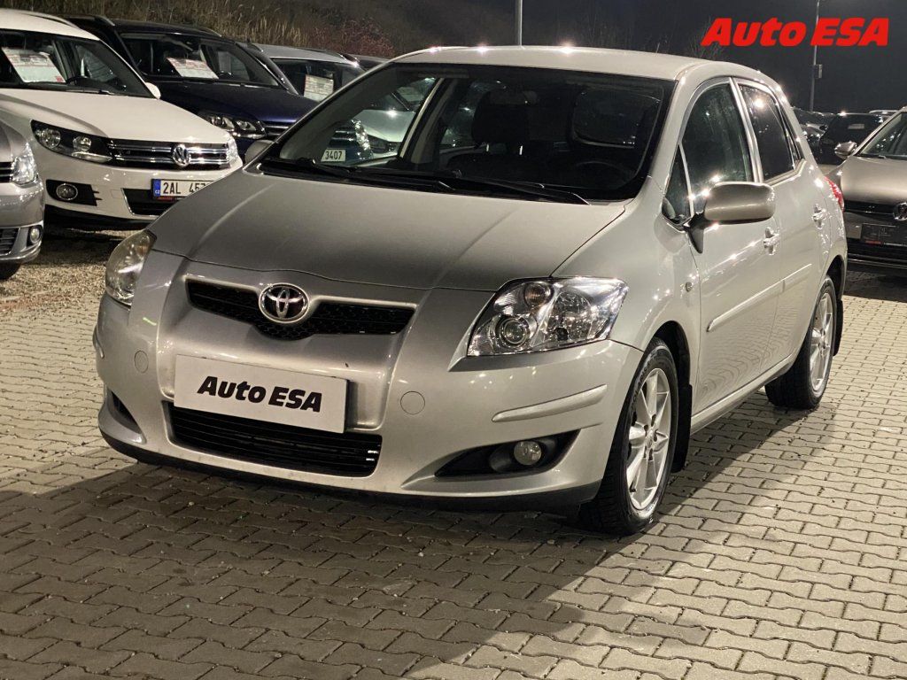 Toyota Auris, 1.6 i,ČR - fotka 3