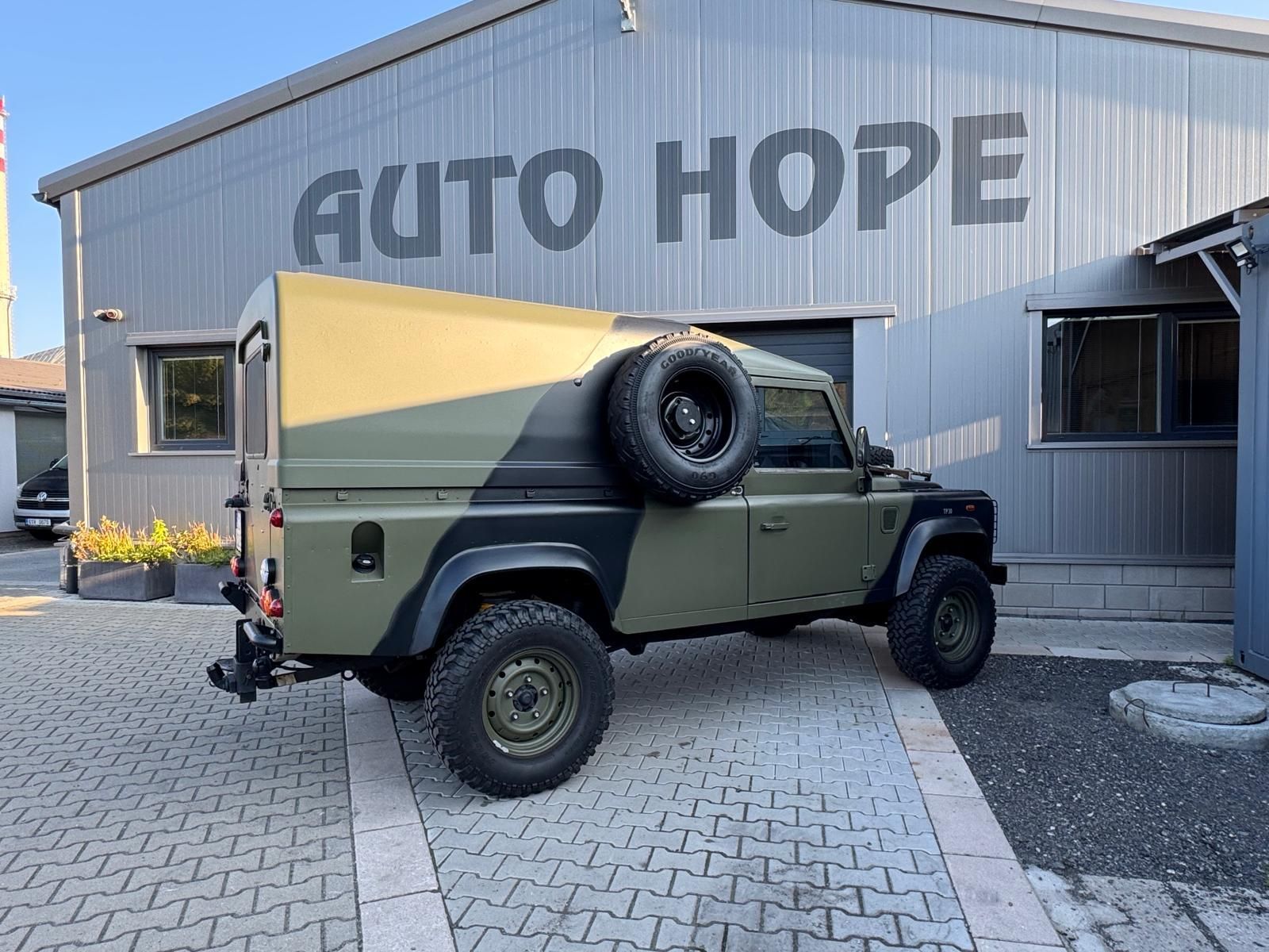 Land Rover Defender, TD 5  - vojenský speciál - fotka 5