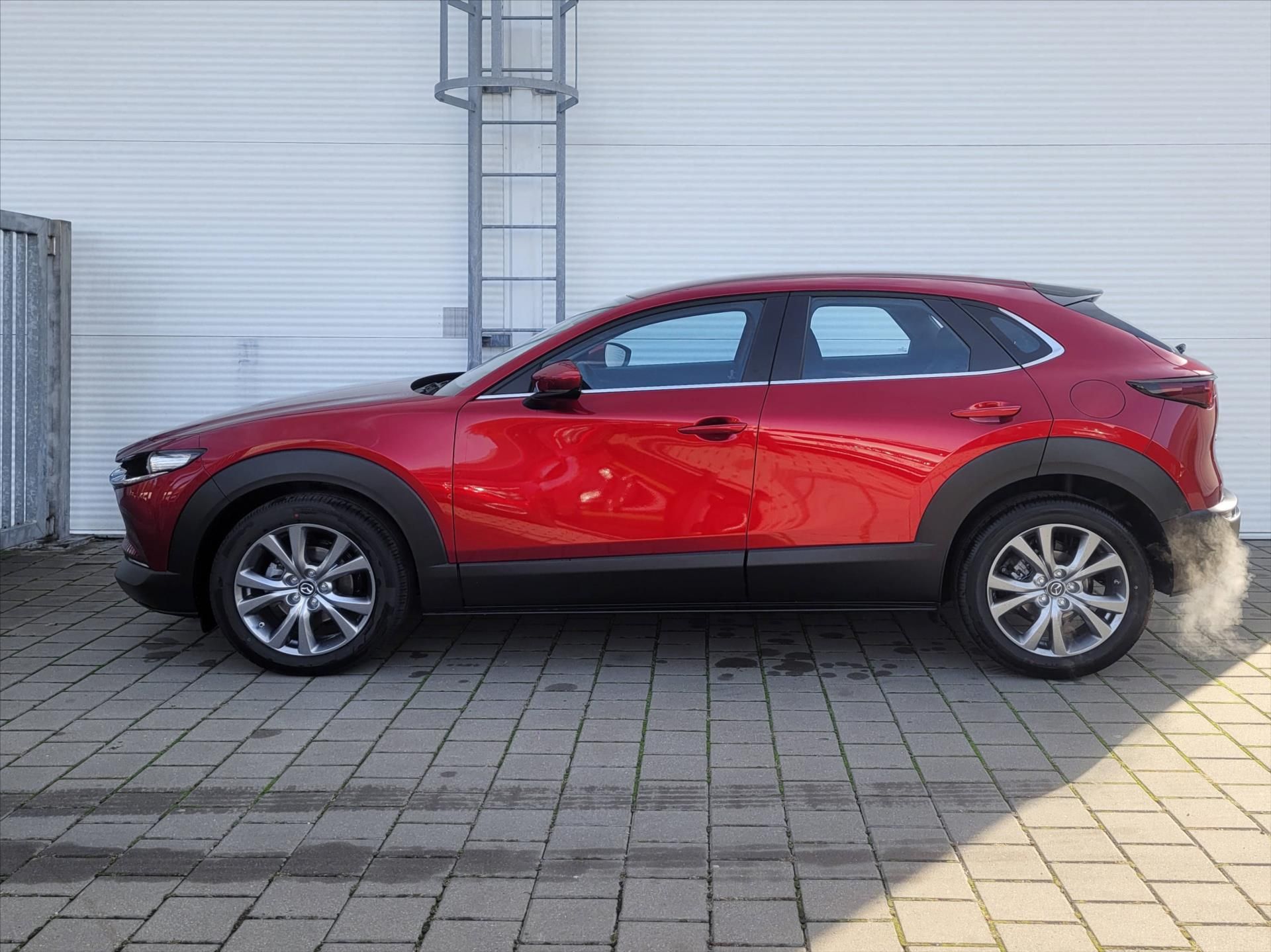 Mazda CX-30, 2,5 e-Skyactiv G140k 6MAN 4x2 - fotka 6