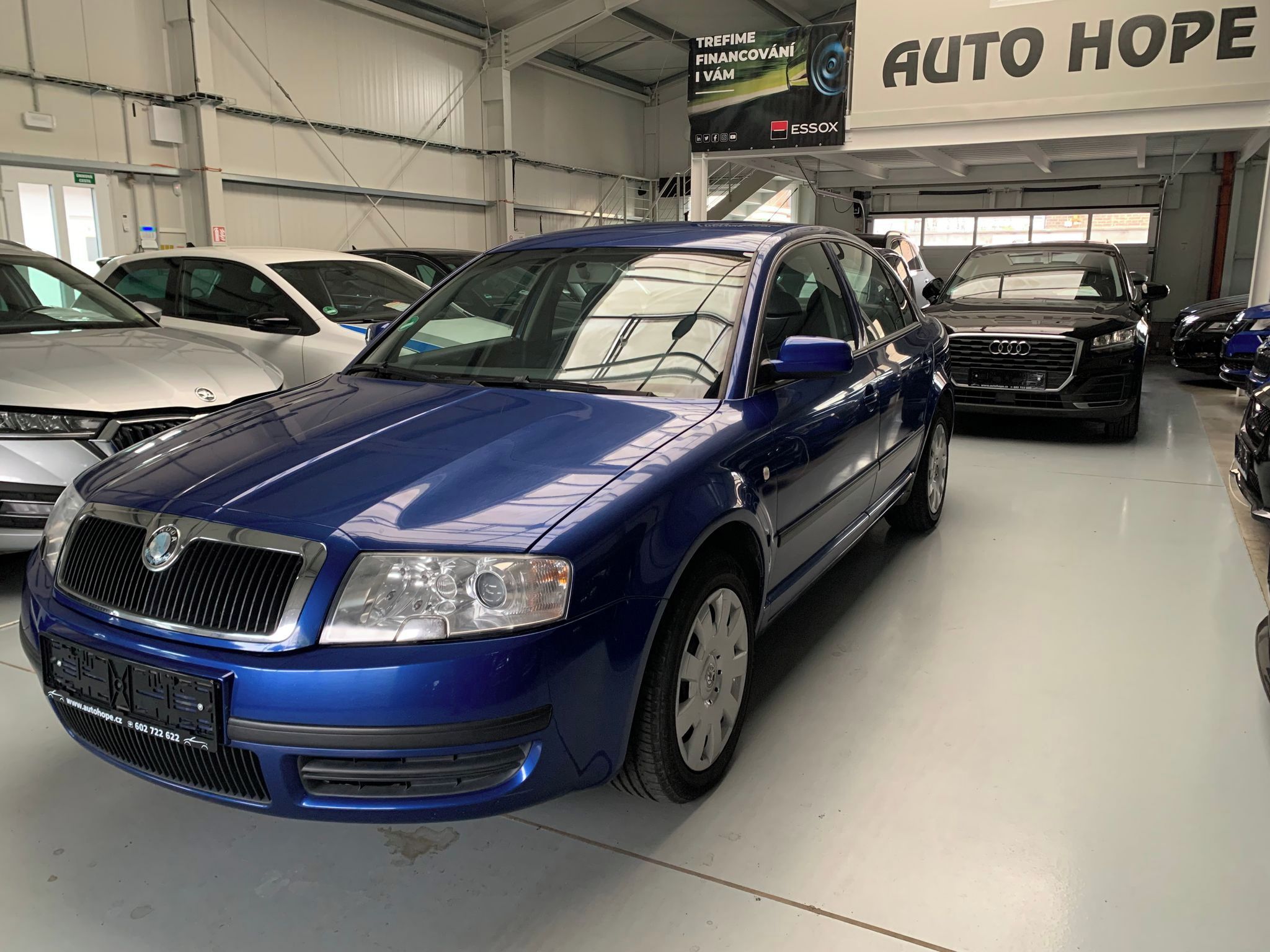 Škoda Superb, 2.0i Classic - fotka 3