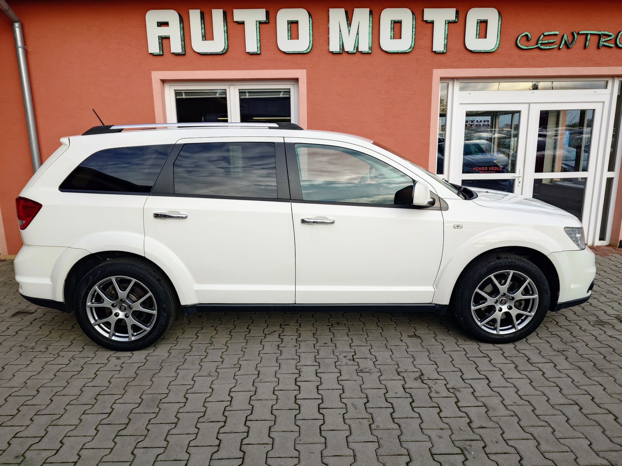 Fiat Freemont, 2.0 Multijet Lounge 125kW - fotka 5