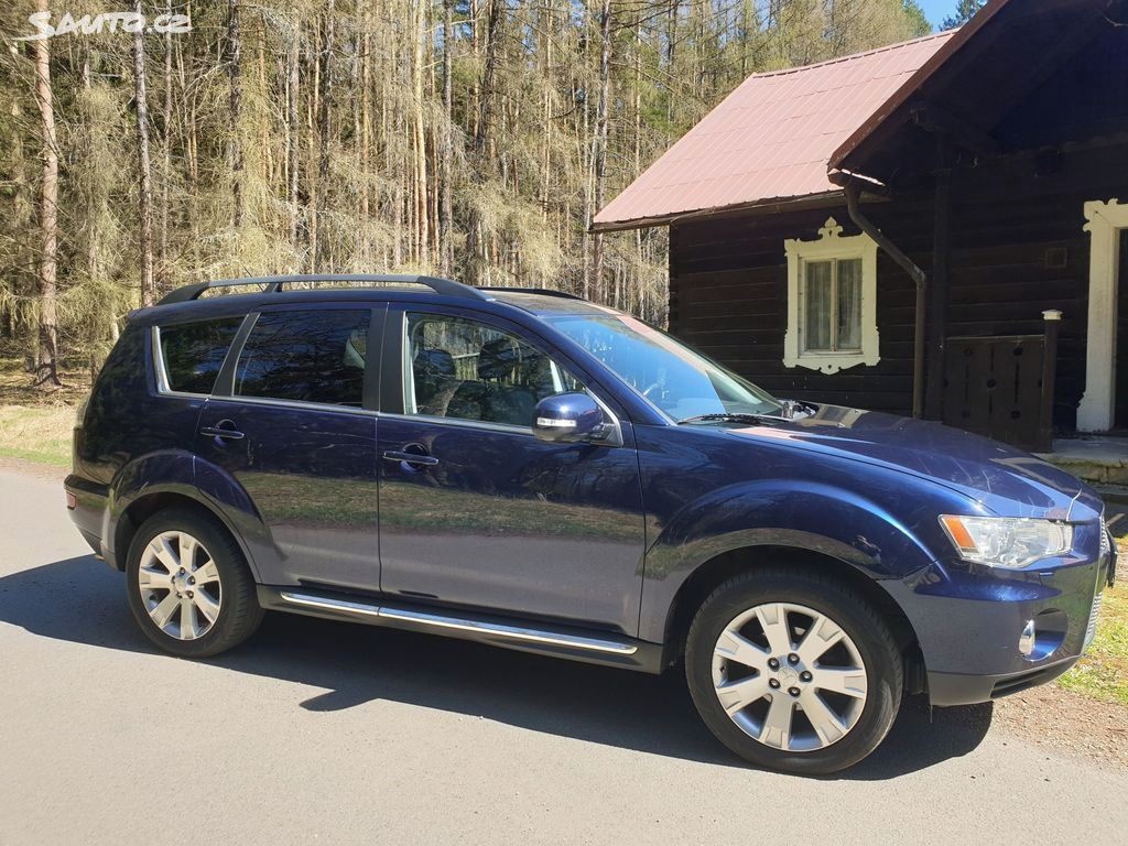 Mitsubishi Outlander, 2.2 DI-D MIVEC 4WD - fotka 6