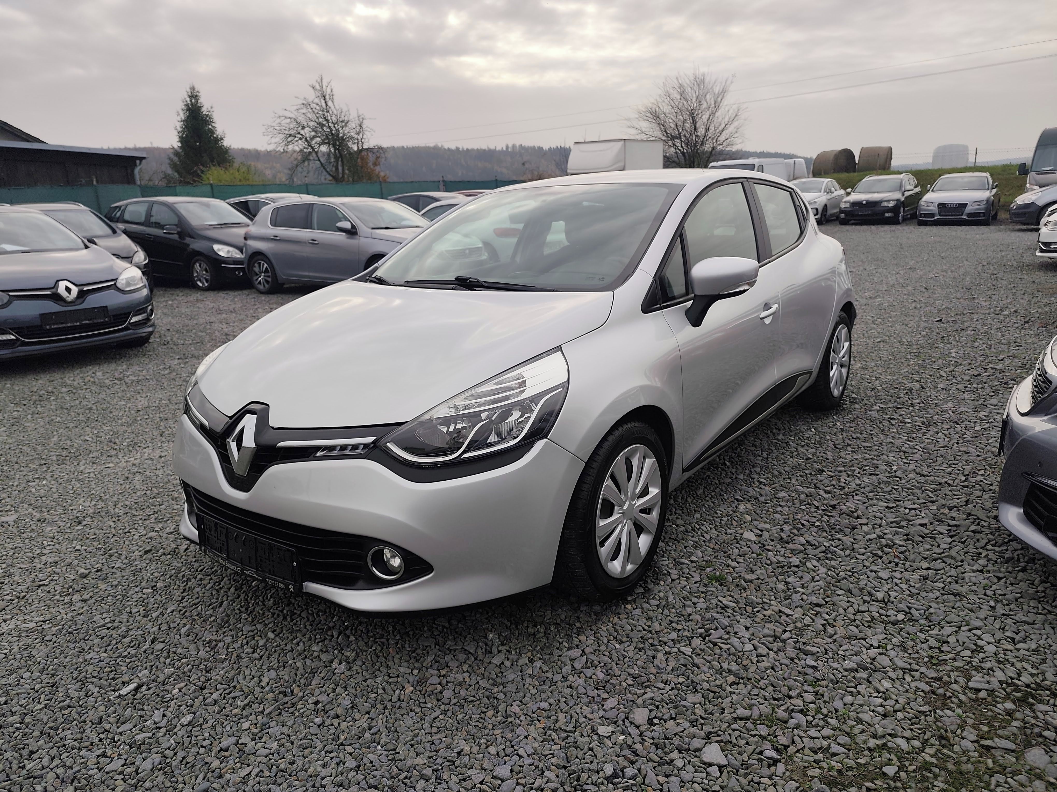Renault Clio, 1.2 54Kw, Klima, Park. senzory - fotka 2