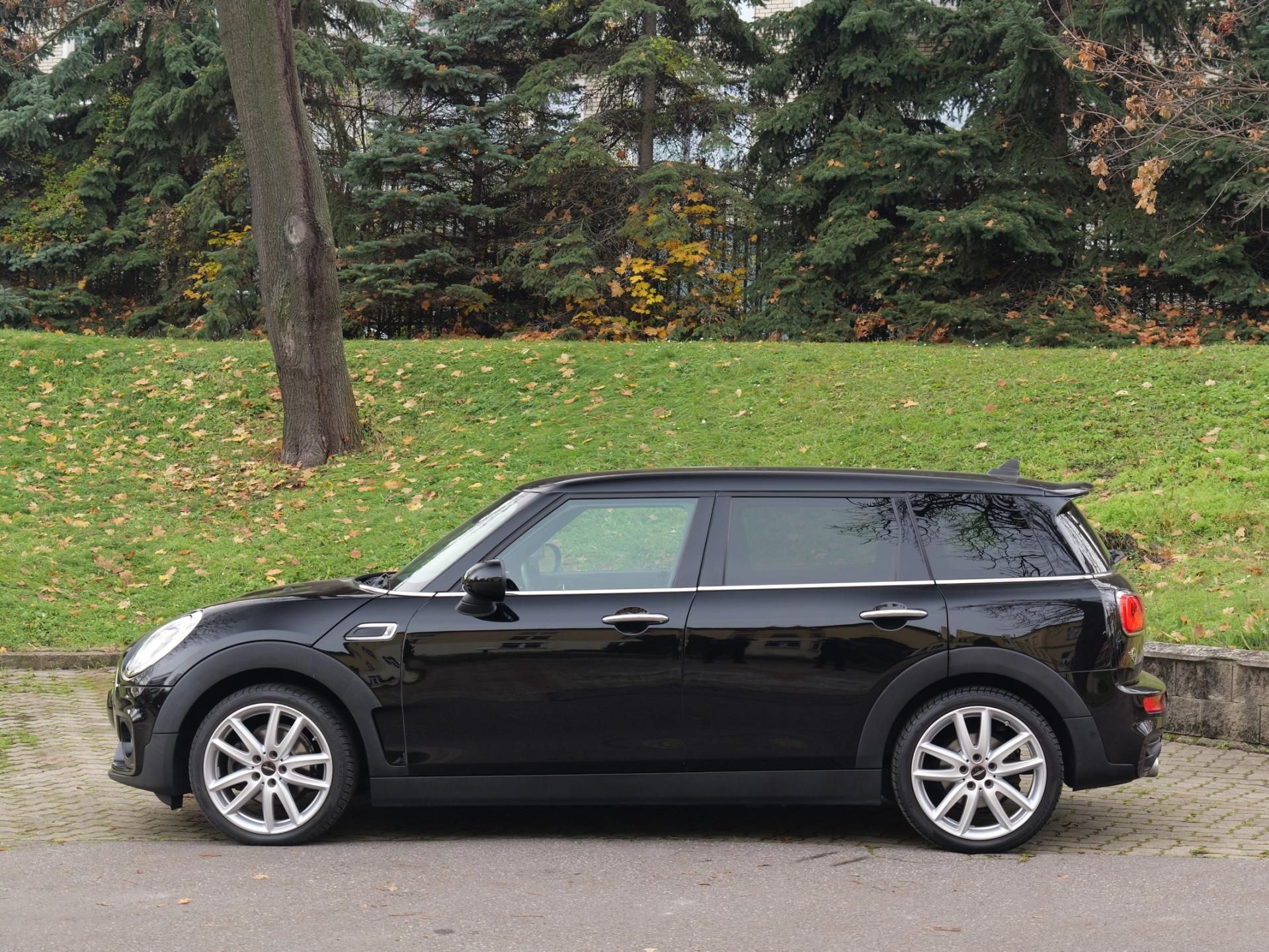 Mini Clubman, 100 kW JCW paket LED Navi - fotka 5