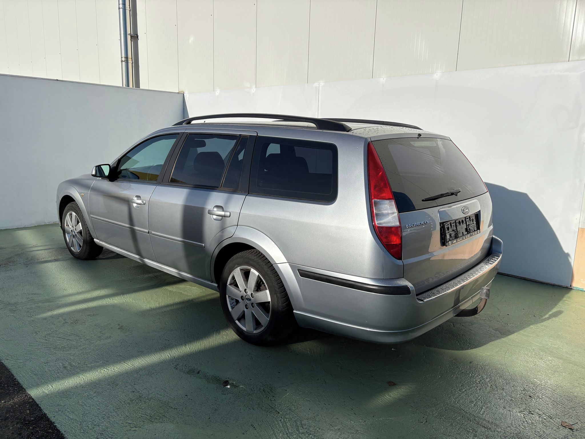 Ford Mondeo, 1.8i, 92kW, Aut. klima - fotka 4